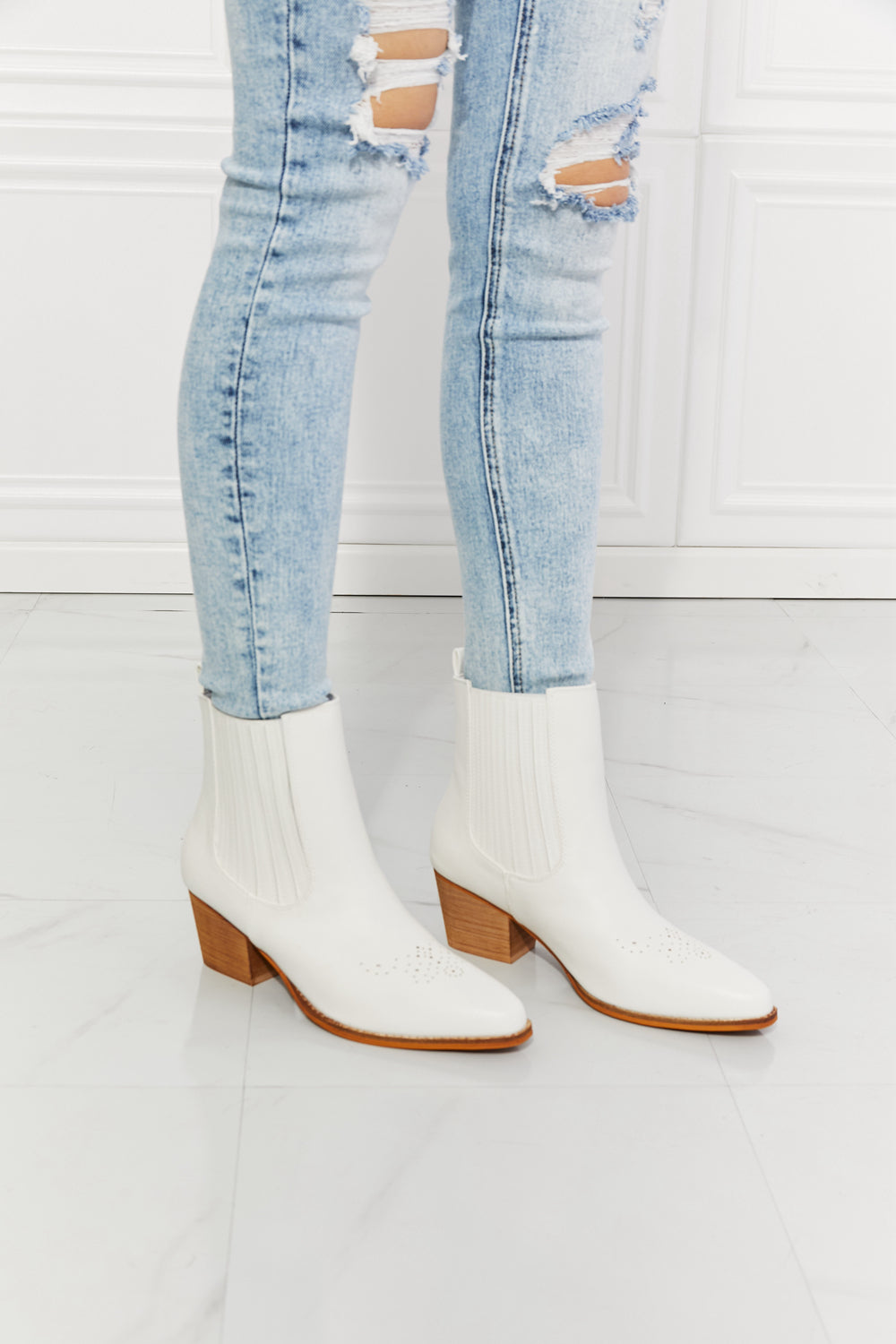 Chelsea Boot - White