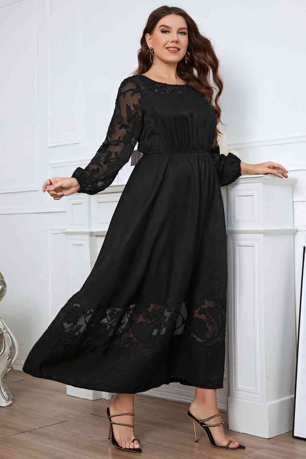 Curvy Woman Embroidery Round Neck Long Sleeve Maxi Dress