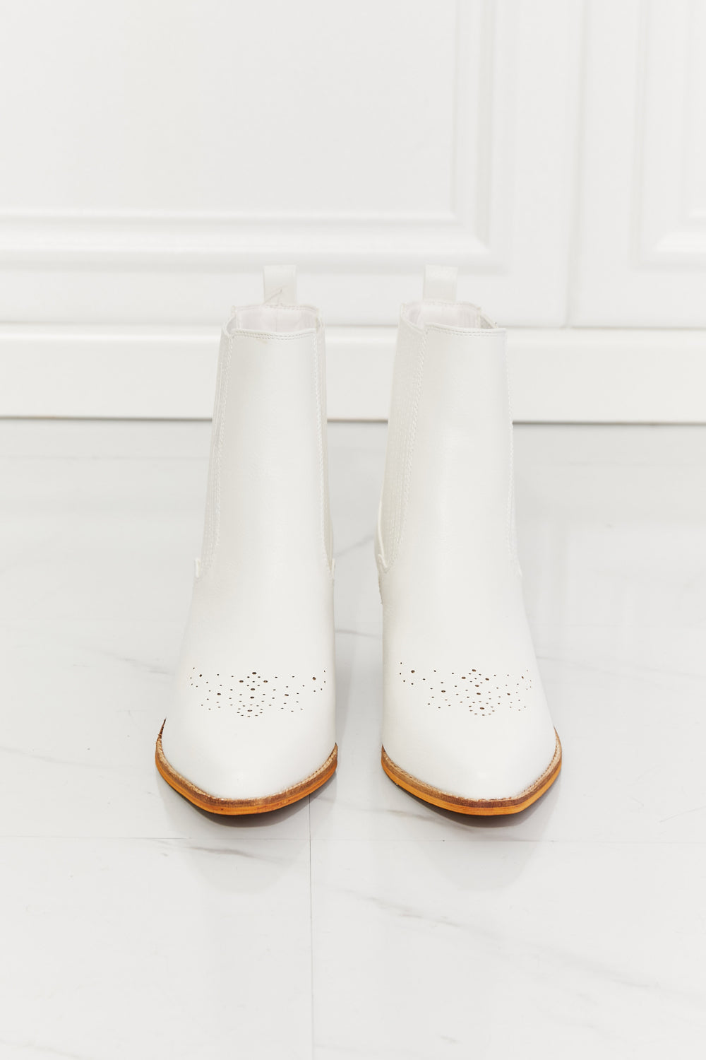 Chelsea Boot - White