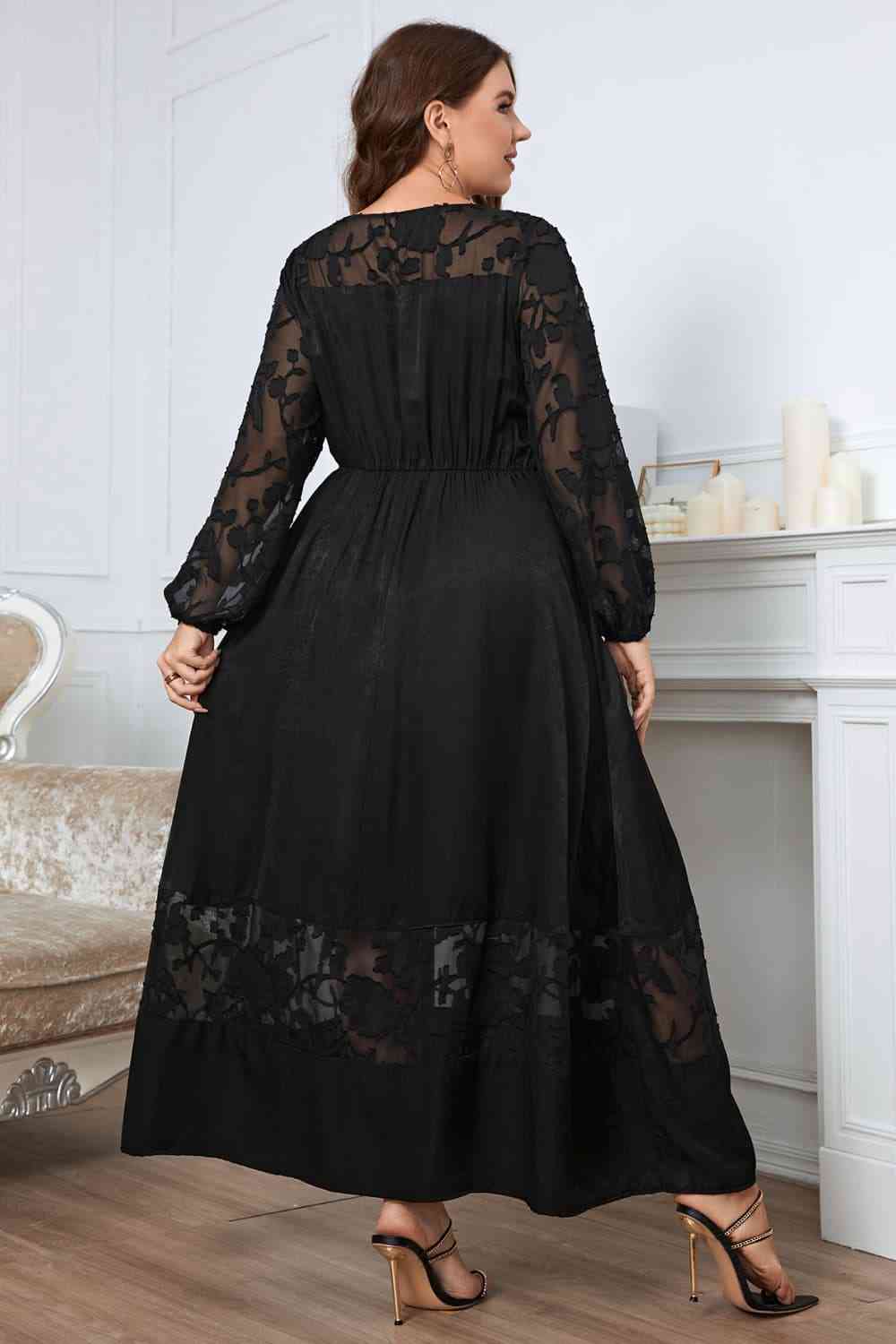 Curvy Woman Embroidery Round Neck Long Sleeve Maxi Dress